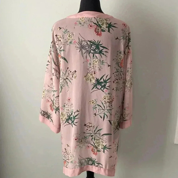 C’est Moi  | Floral Duster - Picture 3 of 5